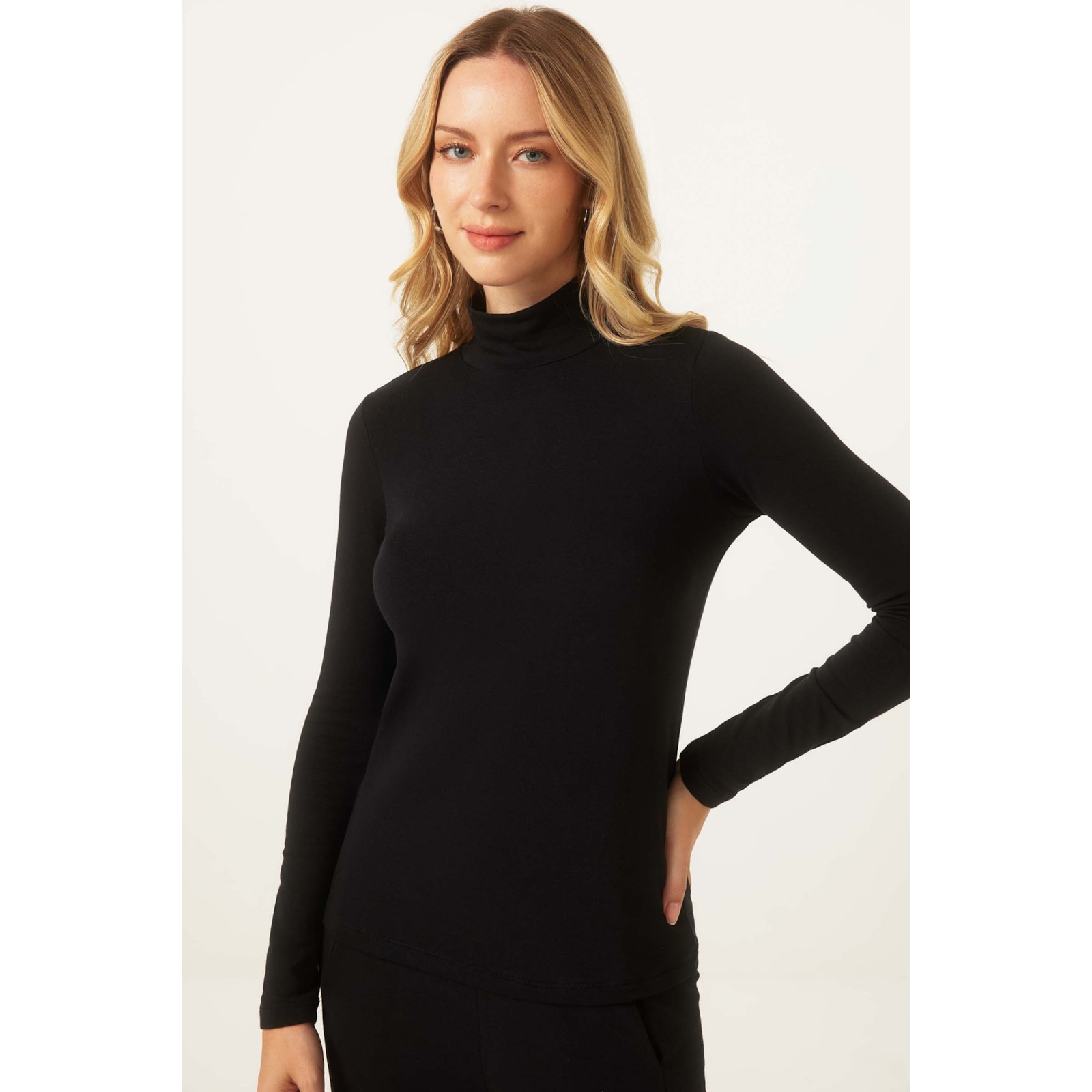 Blusa Yogini Alg Gola Justa Thermo Modal Preto