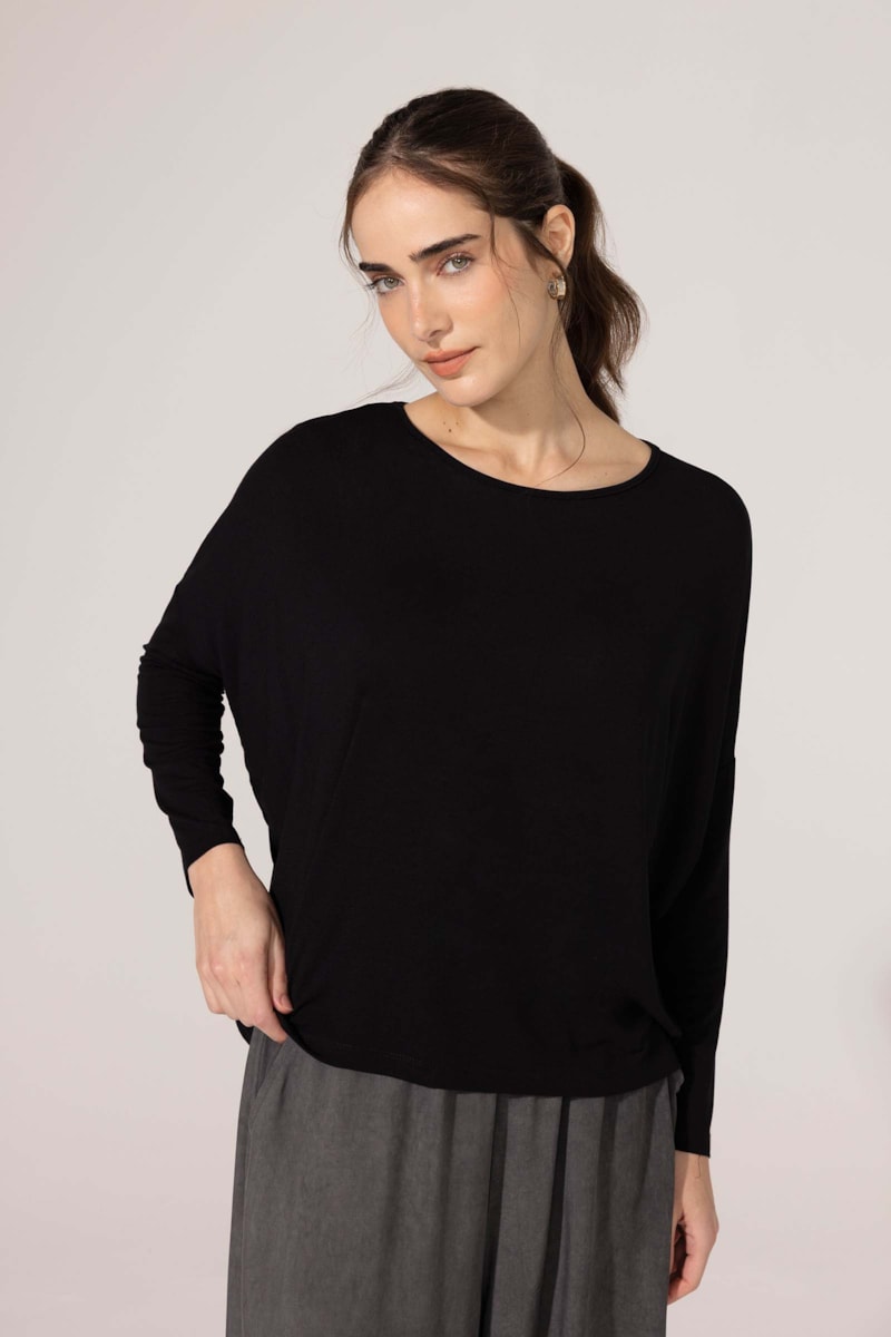 Blusa Yogini Dec u Scarlet Preto