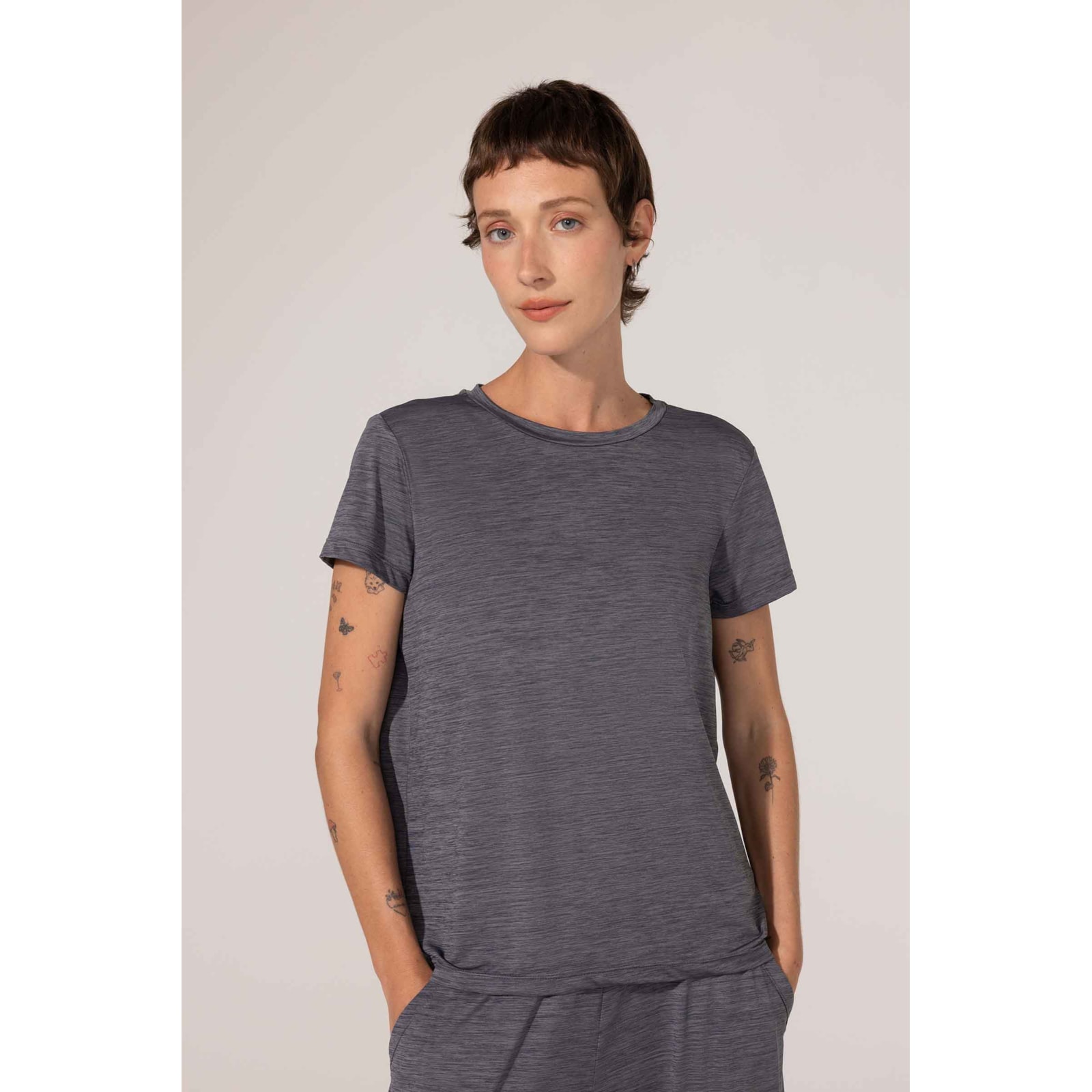 Blusa Yogini Prega Costa Alba Ii Cinza Escuro