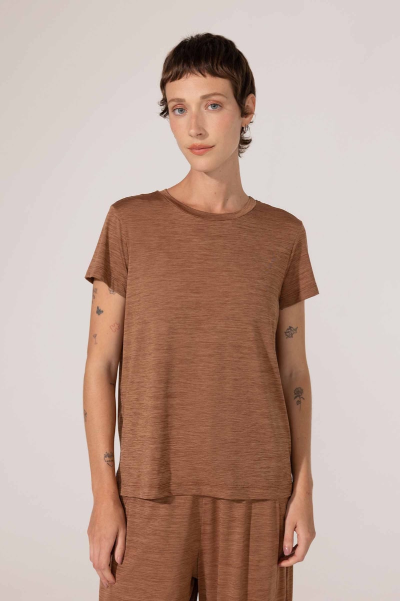 Blusa Yogini Prega Costa Alba Ii Marrom Claro