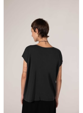 Blusa Yogini Silvia Preto
