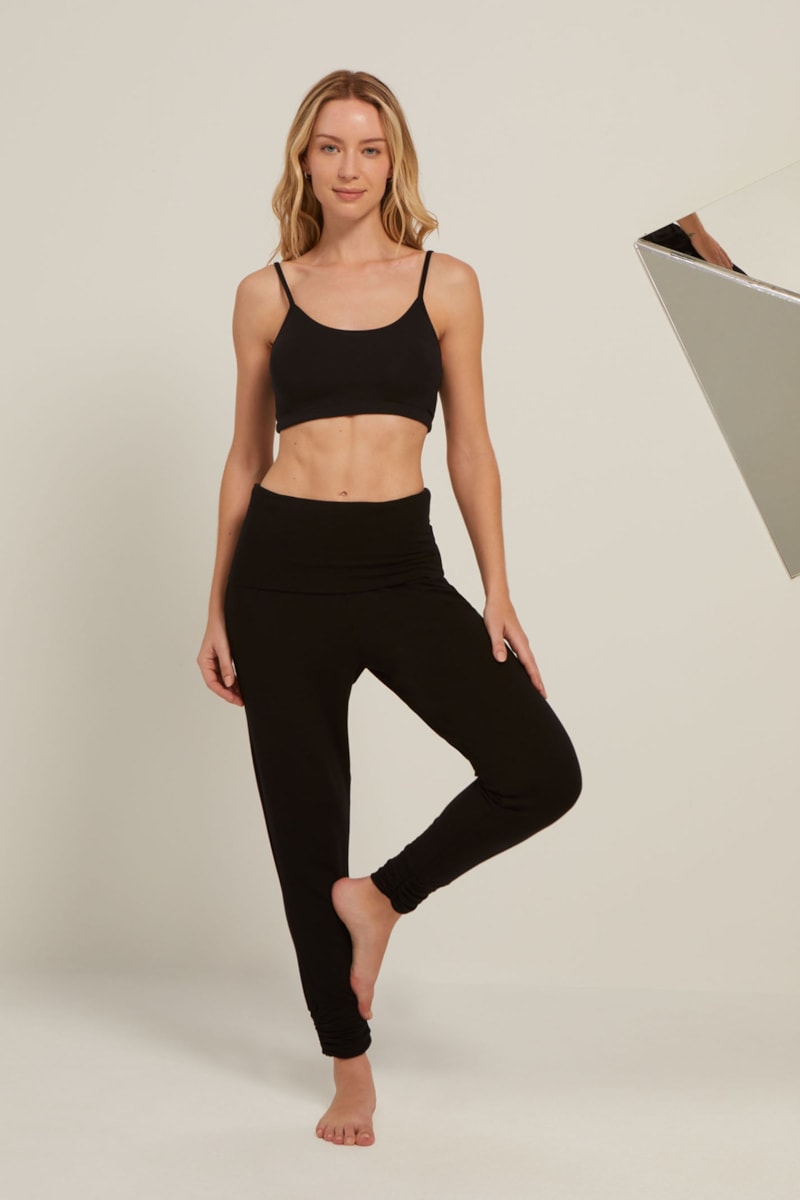 Calça Cenoura Preta Bambu Vinyasa