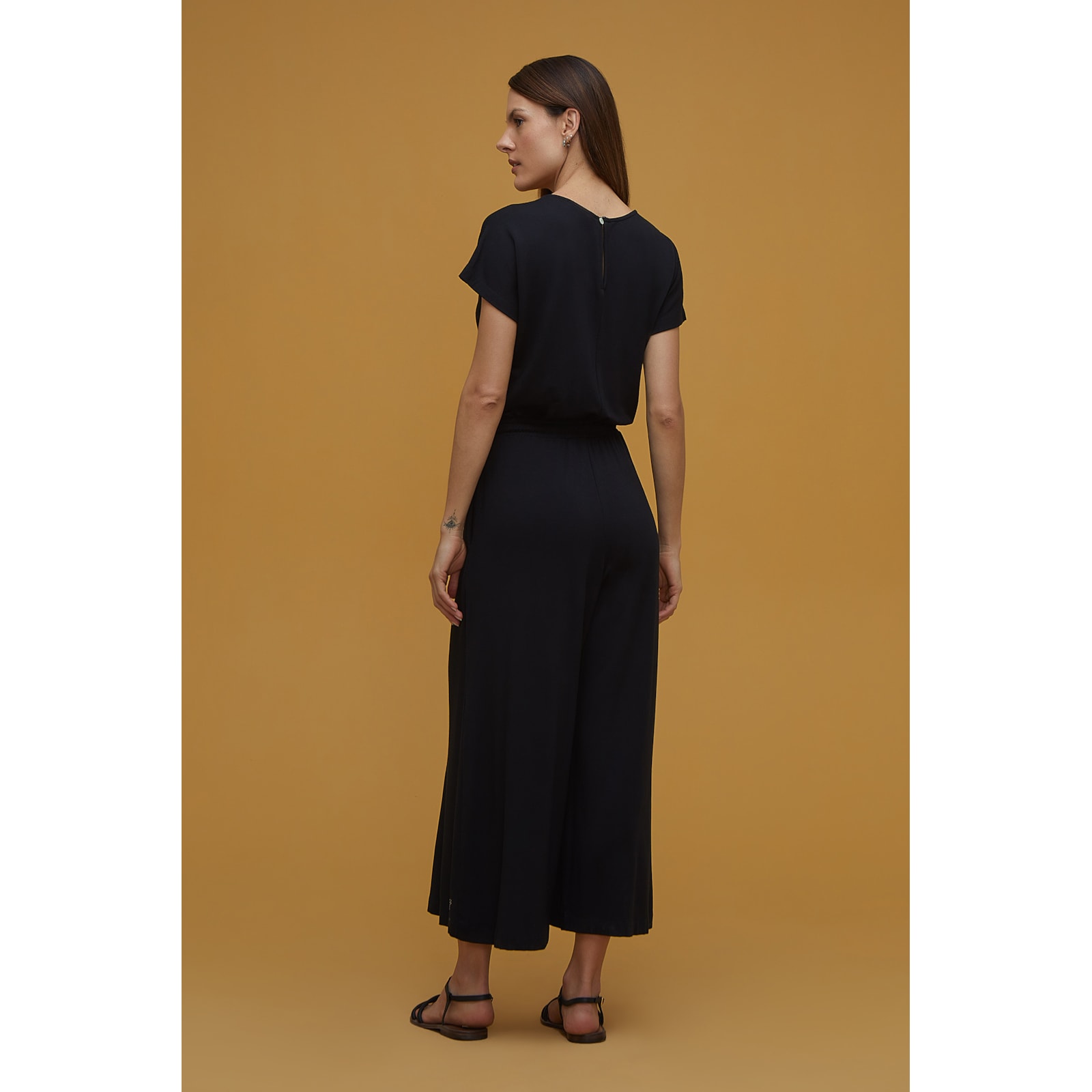 Macacao Yogini Moletom Bambu Pantacourt Preto