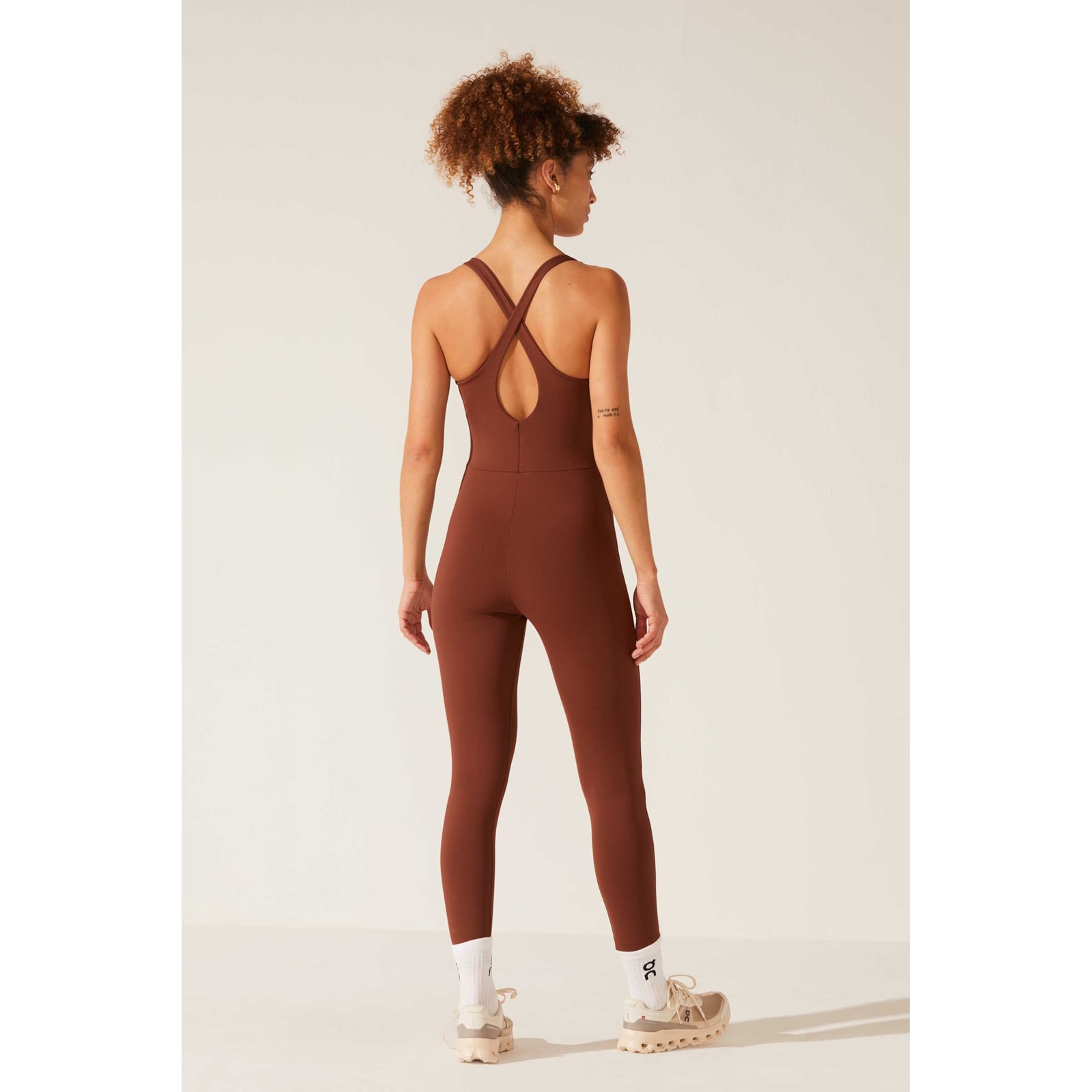 Macacao Yogini Renata Marrom
