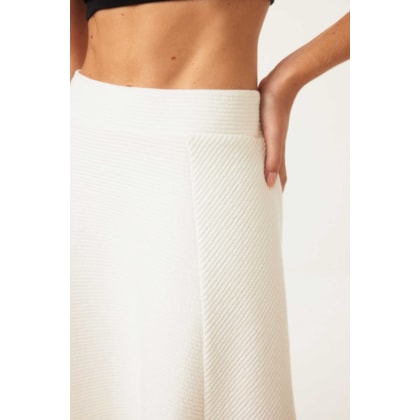 Saia Evasê Off White Matelassê Gappy