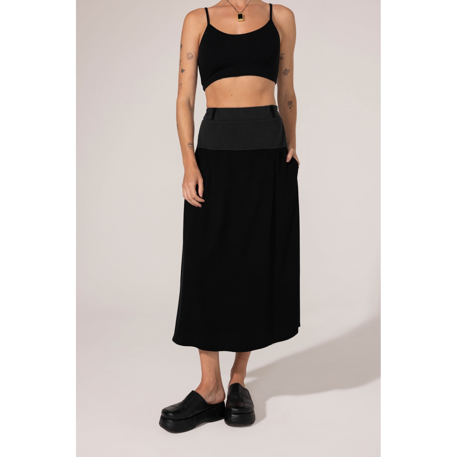 Saia Yogini Silvia Preto
