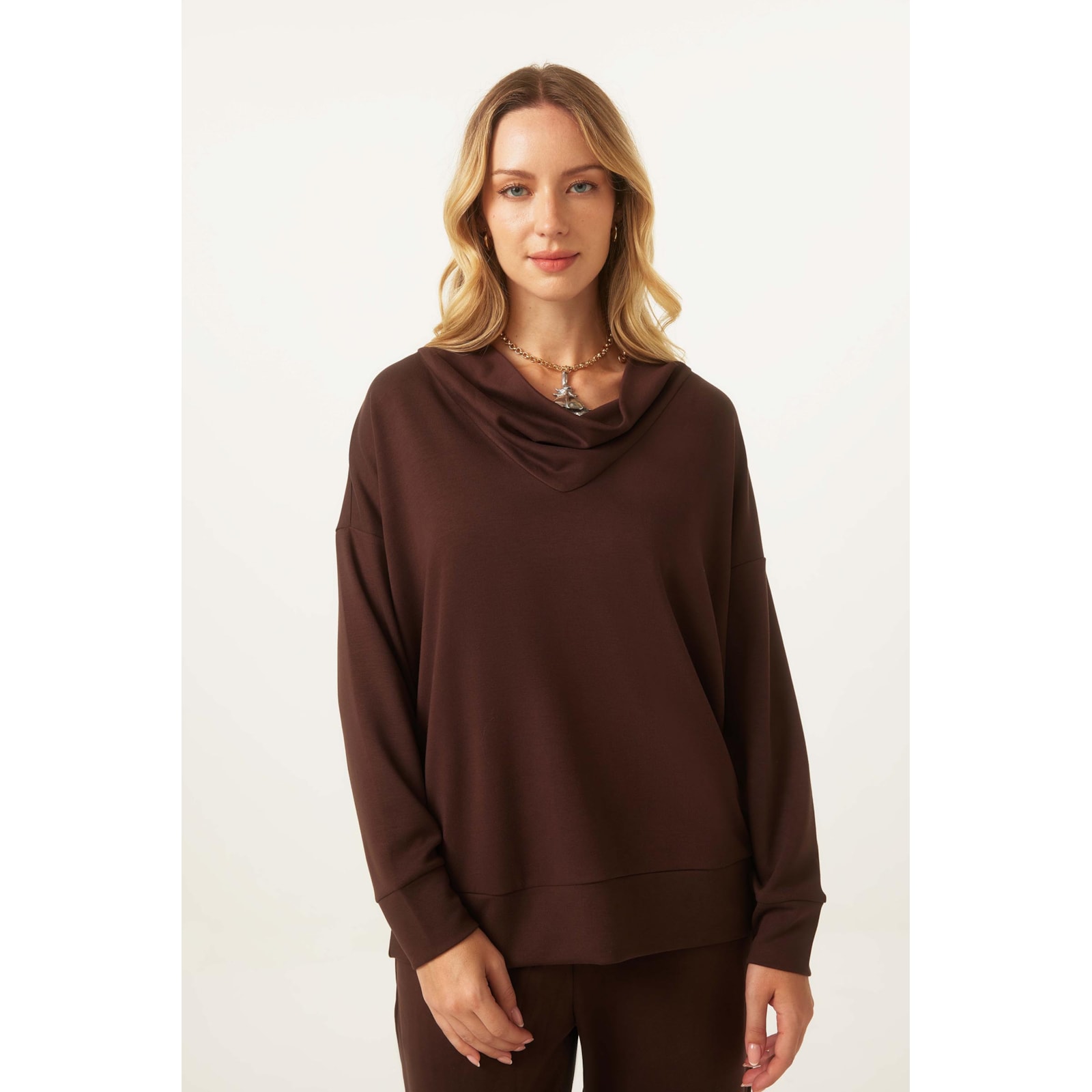 Sweatshirt Decote Degagê Marrom Theresa