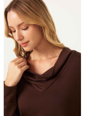 Sweatshirt Decote Degagê Marrom Theresa