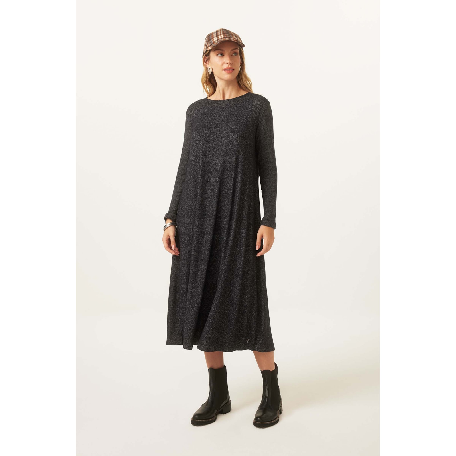 Vestido Yogini Flanelado Evase Jade Preto