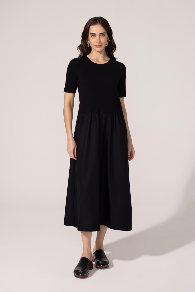 Vestido Yogini Nicole Preto
